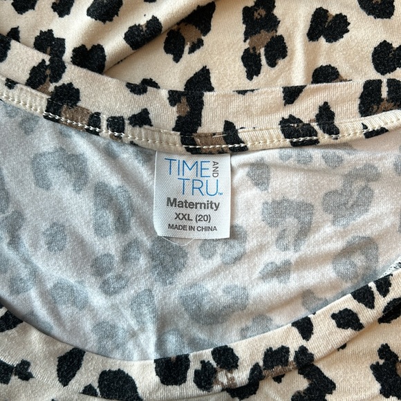 Women’s Maternity Dress - Picture 2 of 2